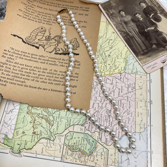 Vintage Faux Glass Pearl Necklace 24" - Picture 7 of 8